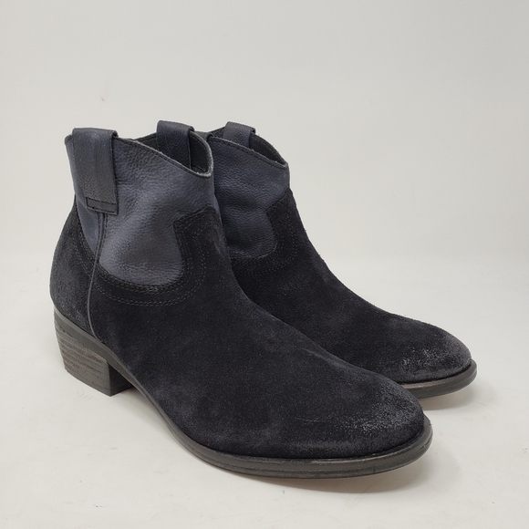Steve Madden Midnite Ankle Bootie Blue Suede size 9 - Picture 1 of 9